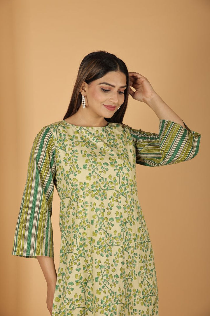 Green fern print kurta with stripe sleeves