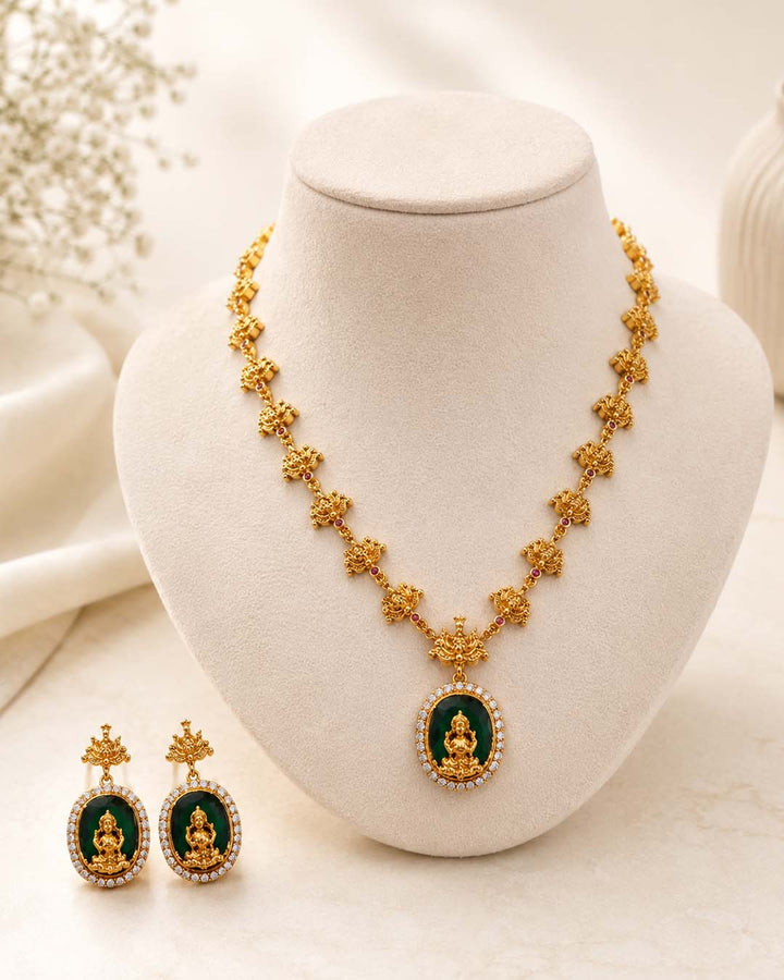 Antique Goddess Lakshmi Pendant Jewellery Set