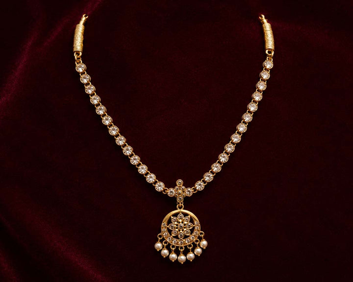 Golden Floral Pendant Jewellery Set