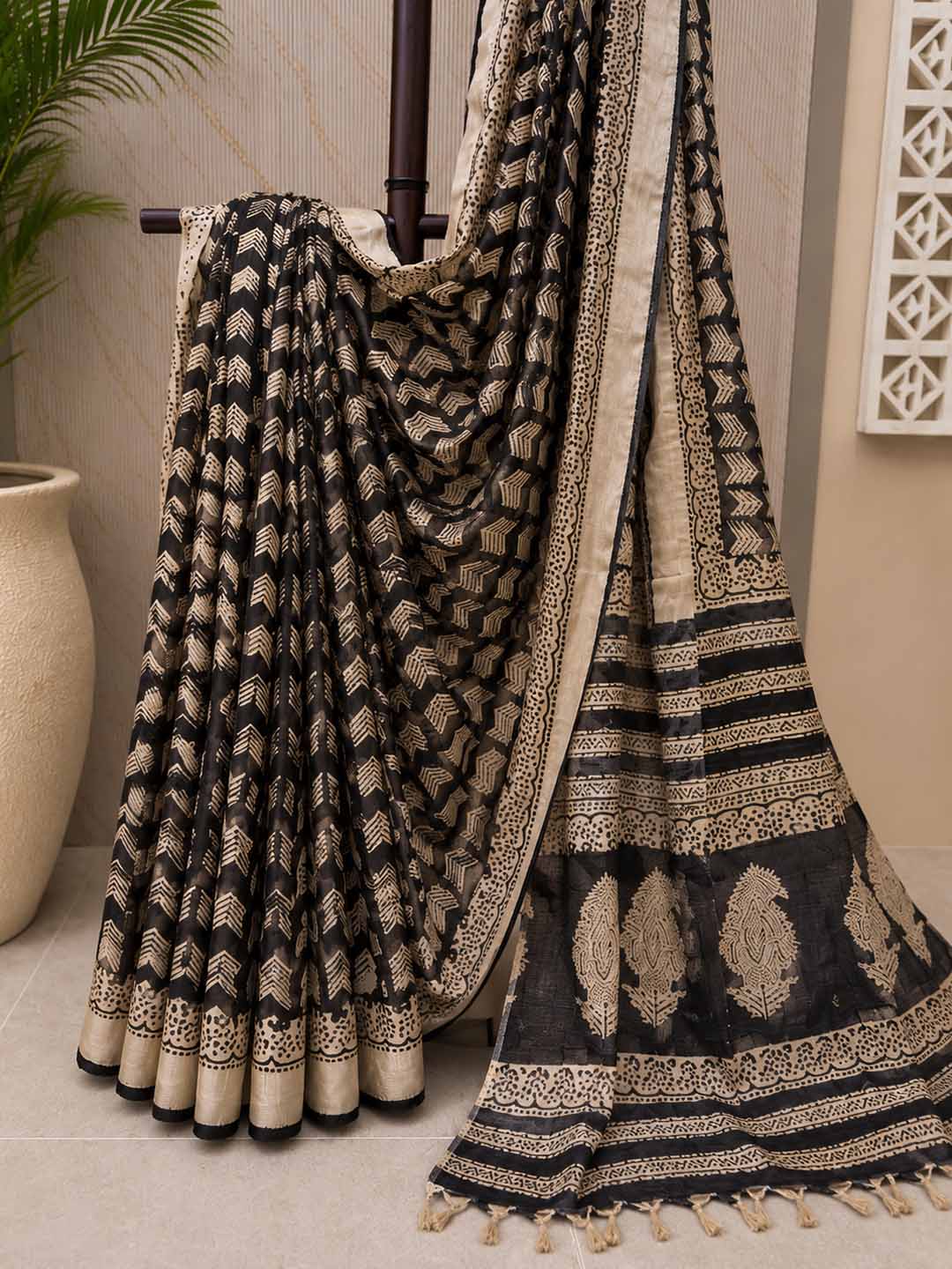 Black And Offwhite Geometric  Linen Cotton Saree