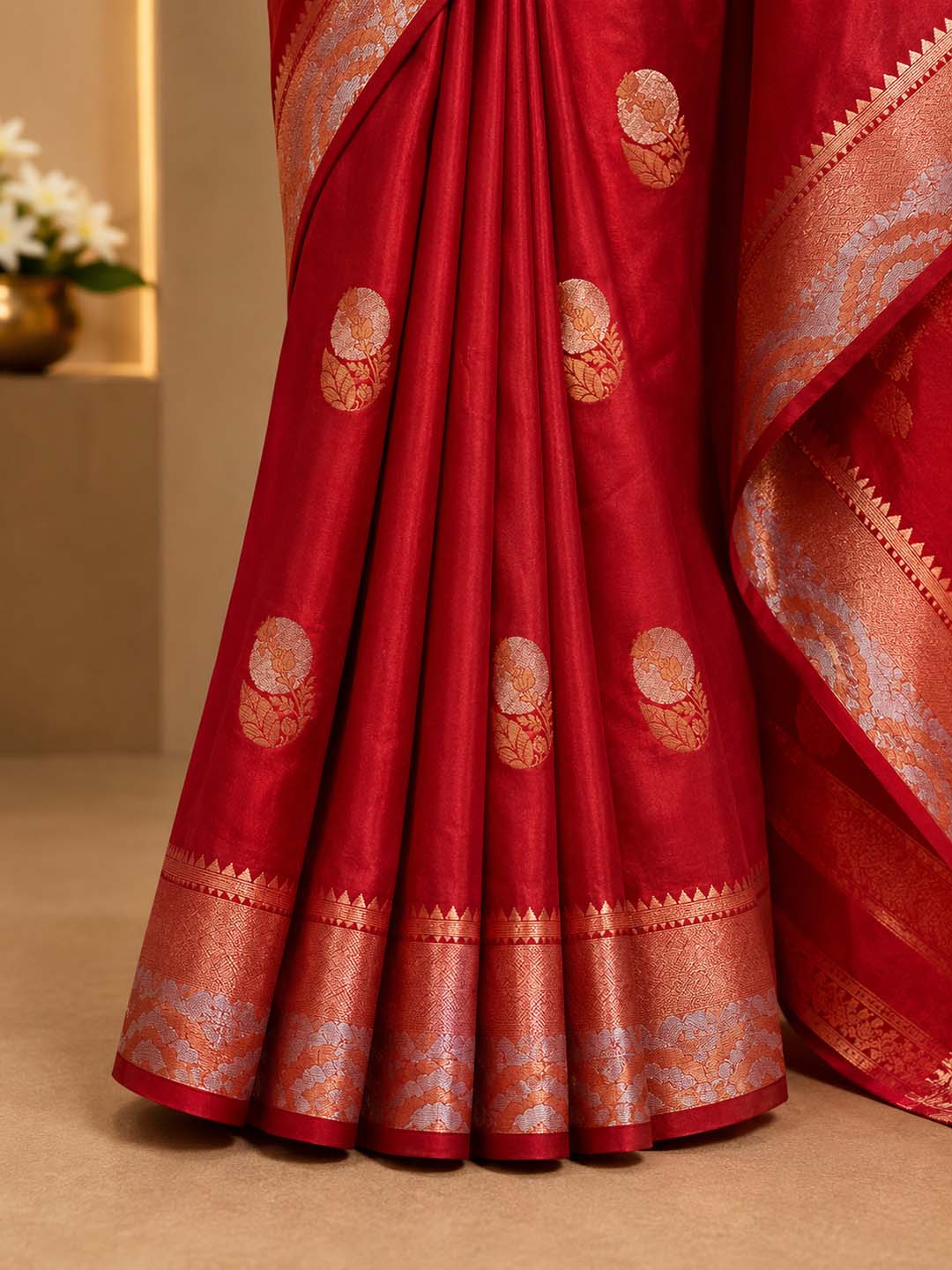 Red Mul Mul Silk Saree