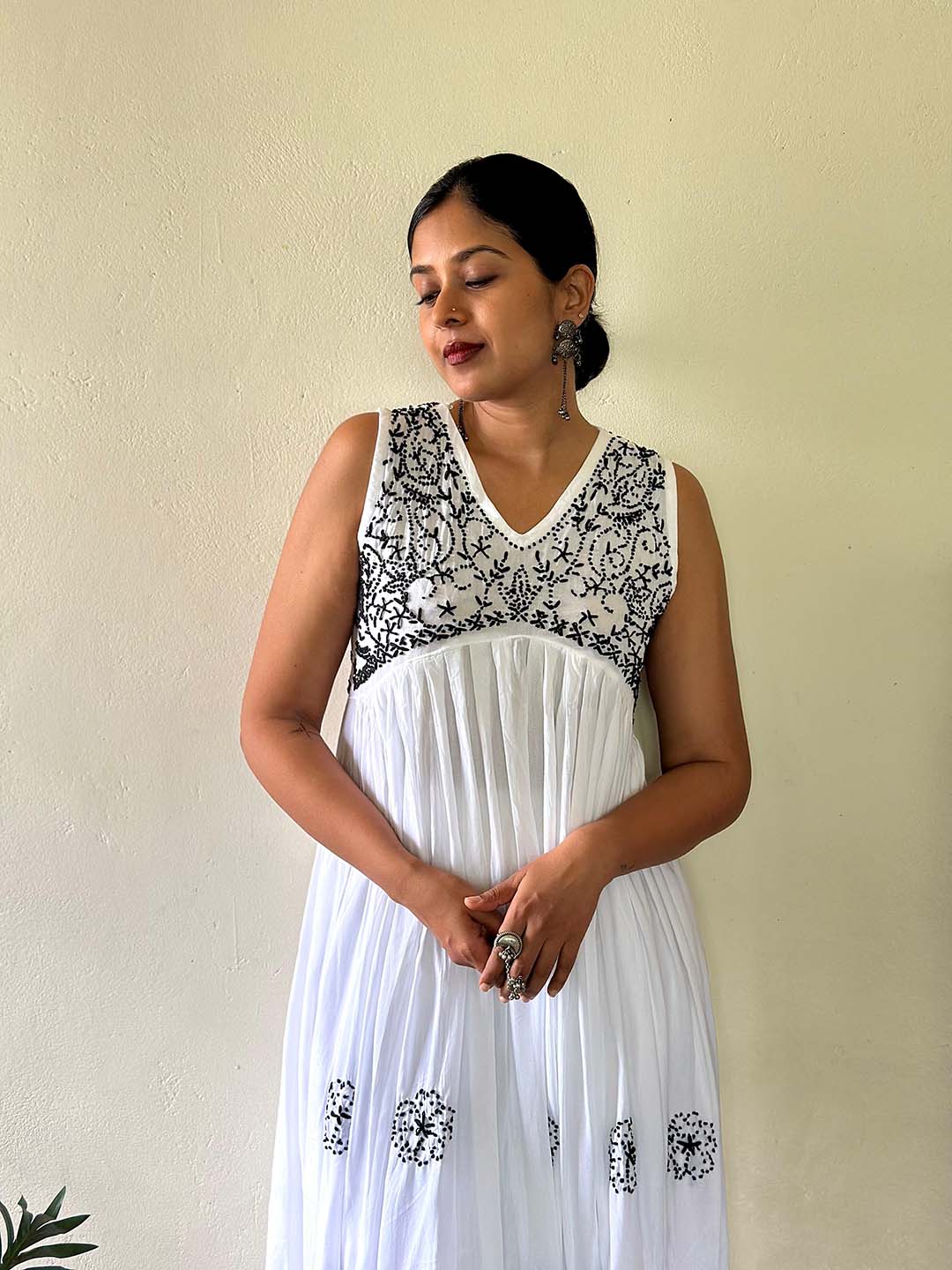White and Black Sleeveless Aliya Cut Dress