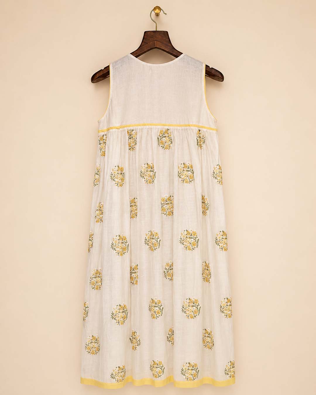 Kezia-Offwhite Floral Motif Sleeveless Maxi Dress