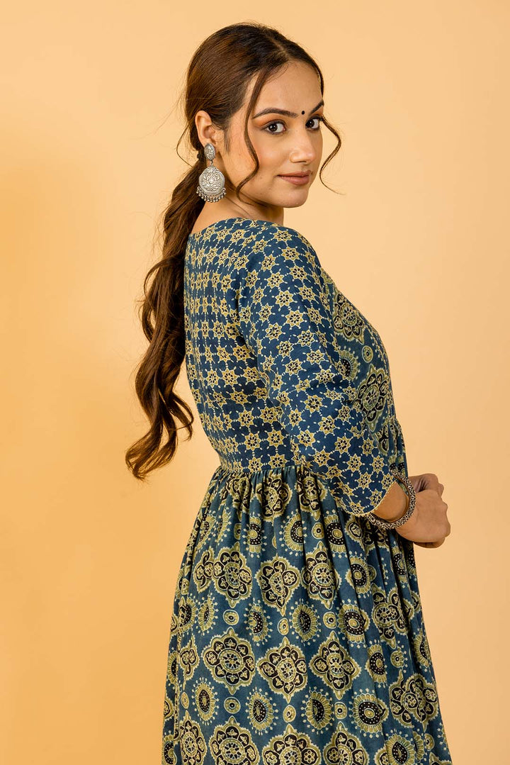 Zoya Ajrakh Kurta