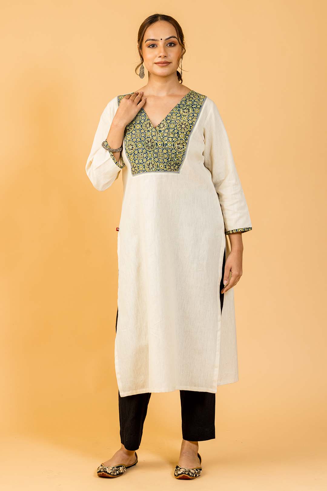 Saudamini Handloom Kurta