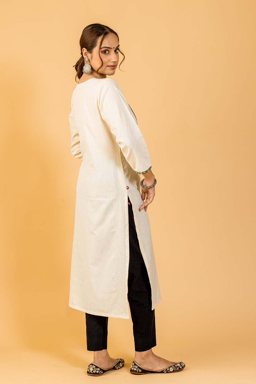 Saudamini Handloom Kurta