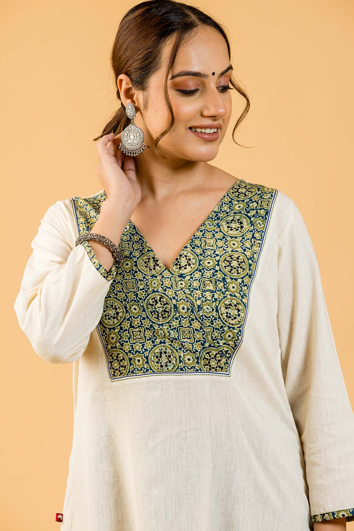 Saudamini Handloom Kurta