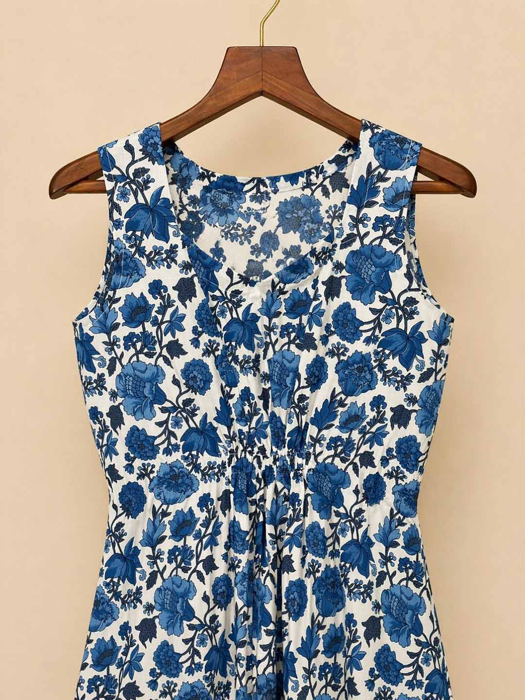 Floral White Blue Elastic Pleat Dress
